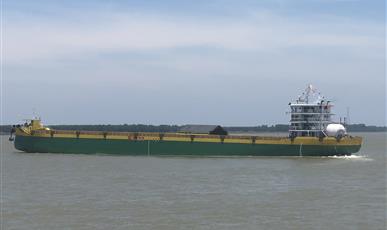 气化珠江！助力珠江流域新型LNG水泥罐装船成功首航