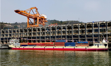 厚普股份助力长江干线首艘130米标准型LNG双燃料集装箱船首航